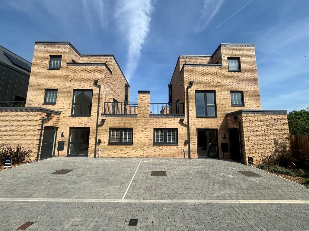 Main image of property: Abbey Road, West Bridgford, Nottingham