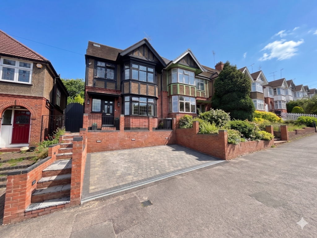 Main image of property: Cutenhoe Road, Luton, Bedfordshire, LU1 3NF