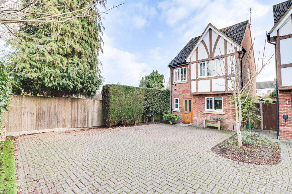 4-bed detached on Millfield Close, London Colney, St. Albans, AL2, £650,000