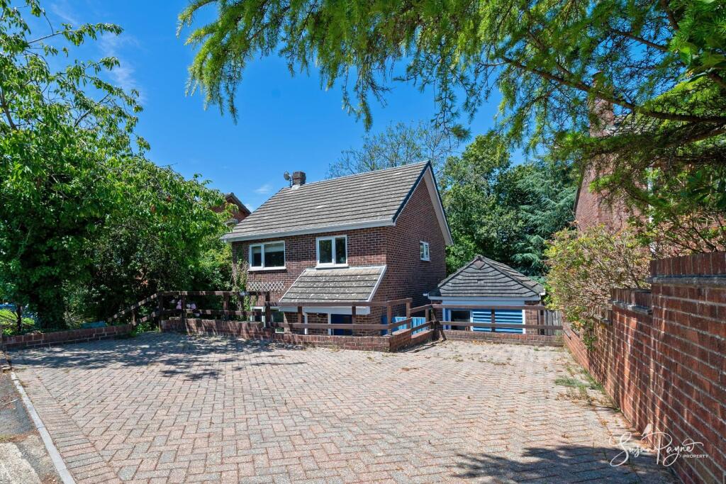 House in Ryde, Havenstreet - View 2