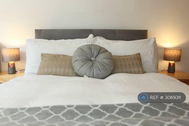 Apartment in London - View 2