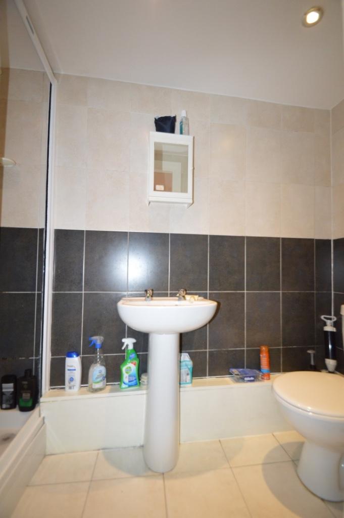 6 bedroom terraced house for rent