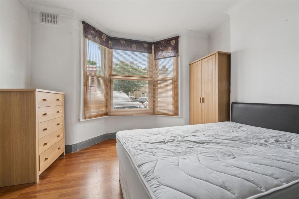 House in London - View 4