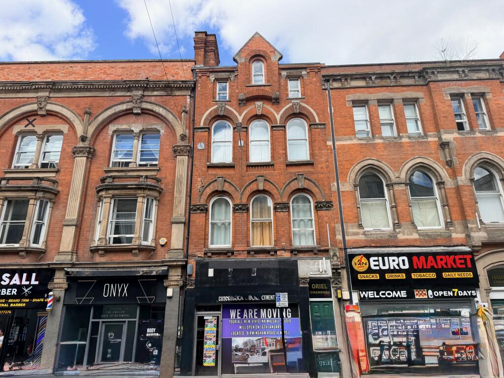 1-bed flat on Flat 3, Oriel Chambers, 13A Bridge Street, Walsall, West Midlands WS1 1DP, £25,000