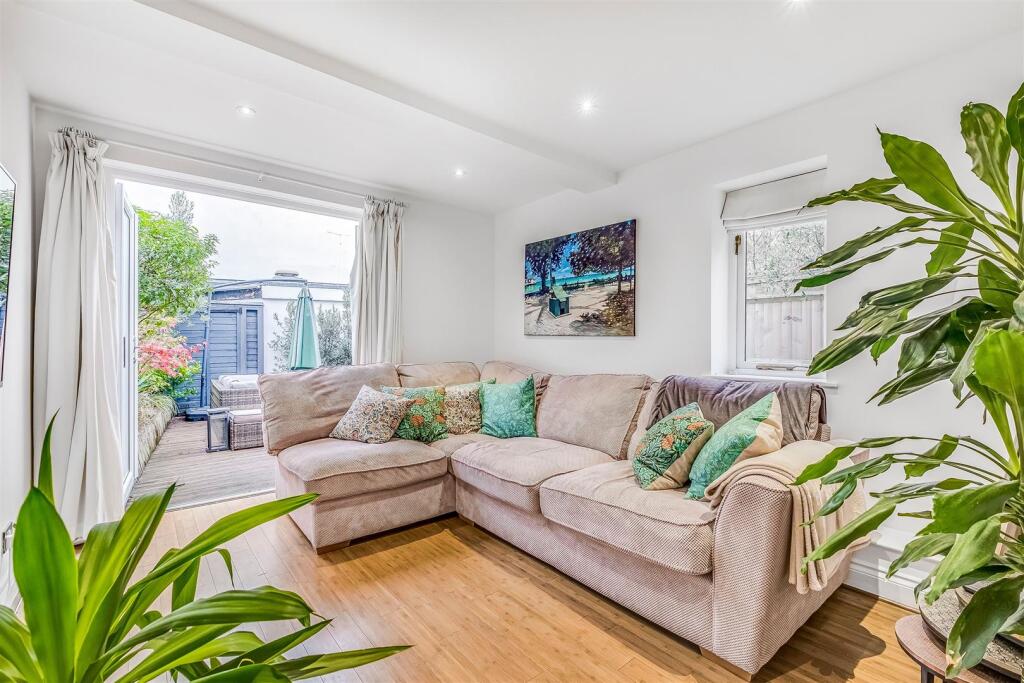Main image of property: Putney Bridge Road, London