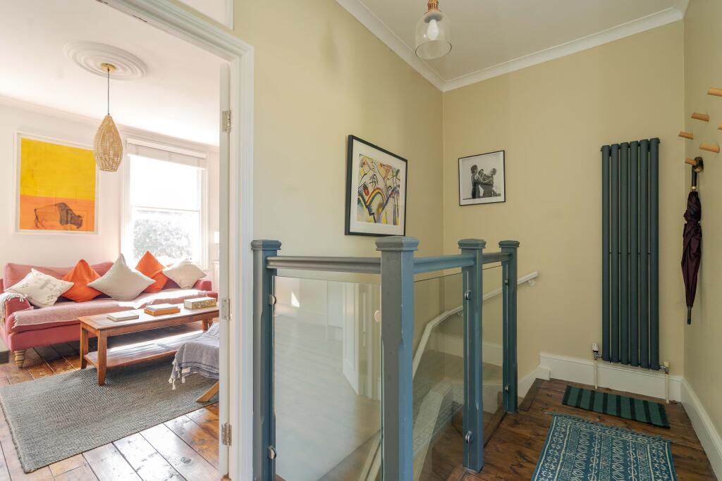 Apartment in London, Kensal Town, Maida Vale - More