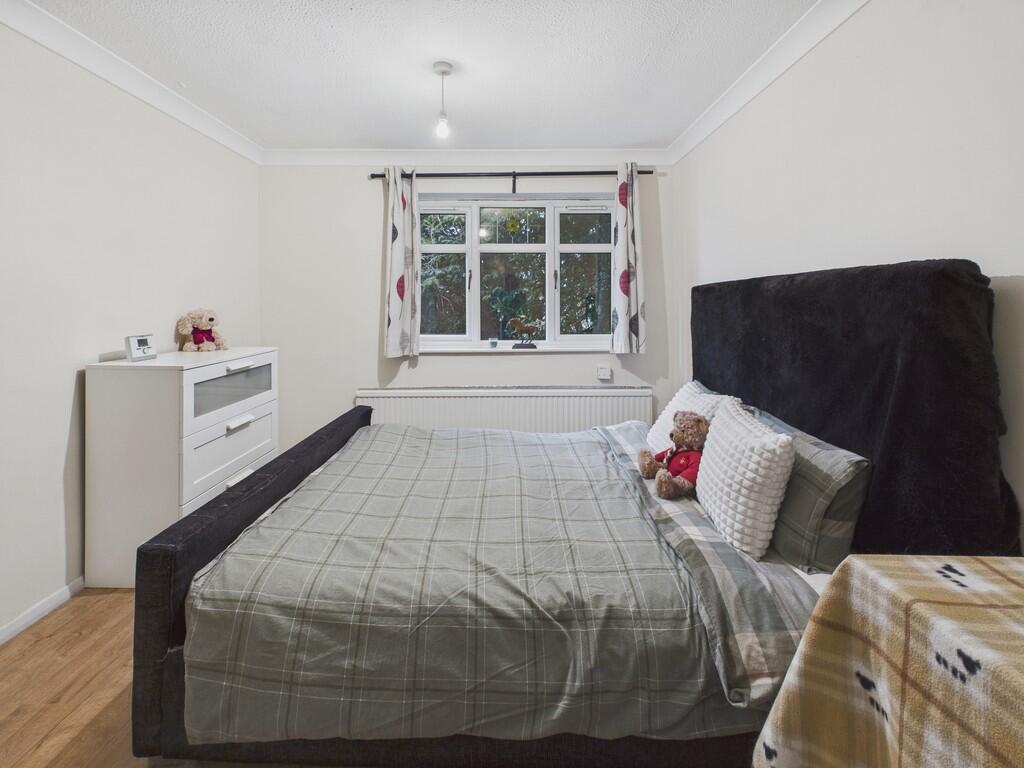 8 Ilam Close - View 6