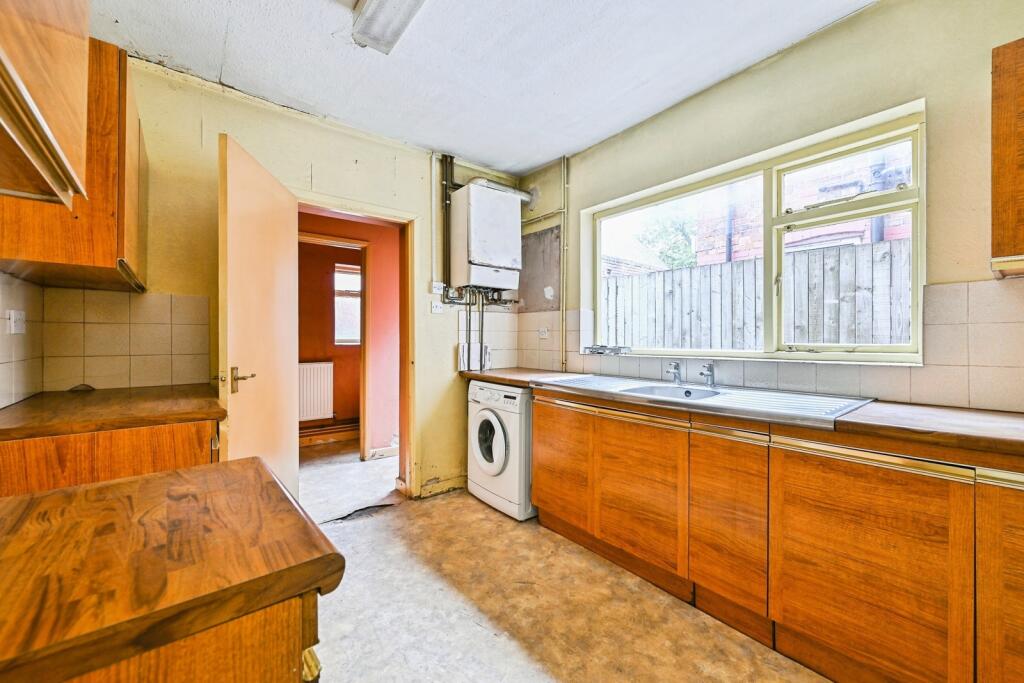 House in Nottingham - View 4