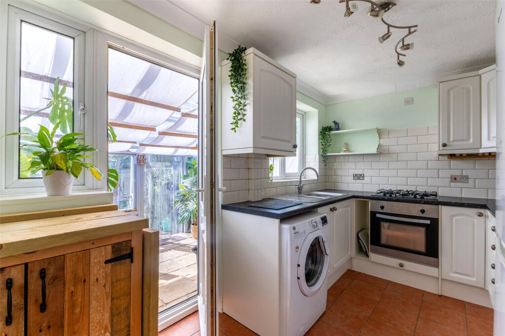 Porter Road, Basingstoke, RG22 - View 2