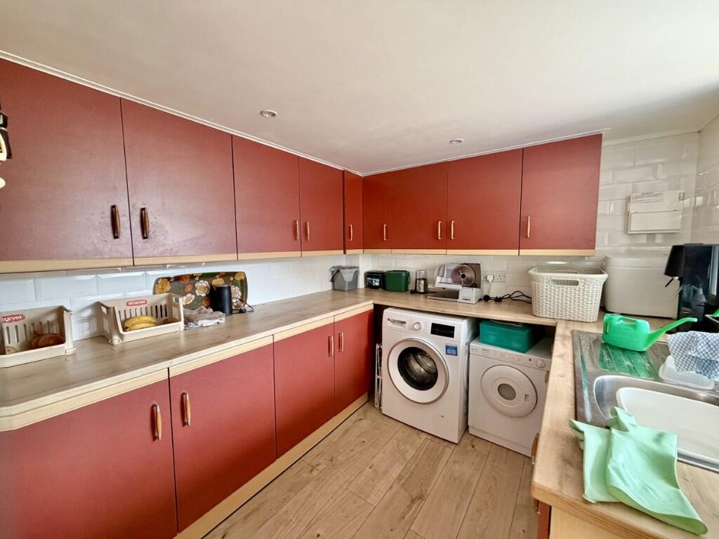 House in Huntingdonshire, Godmanchester - More
