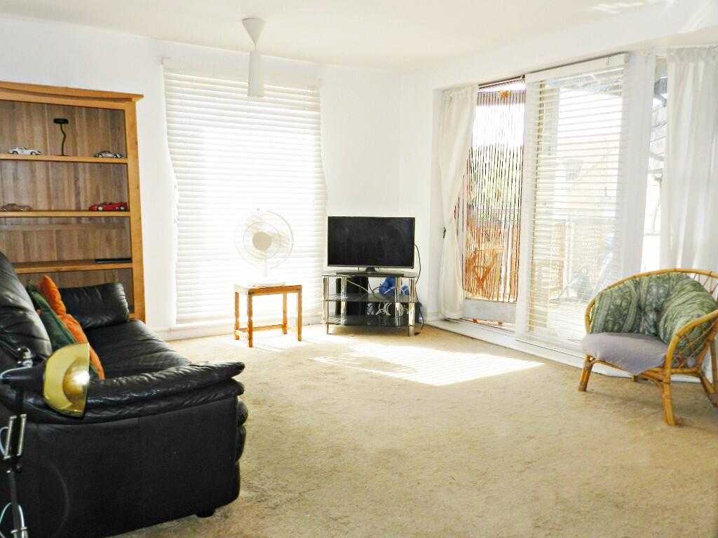 Orton Grove, Enfield, Greater London, EN1 photo 3