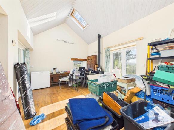 Hobby/Playroom Open plan living space