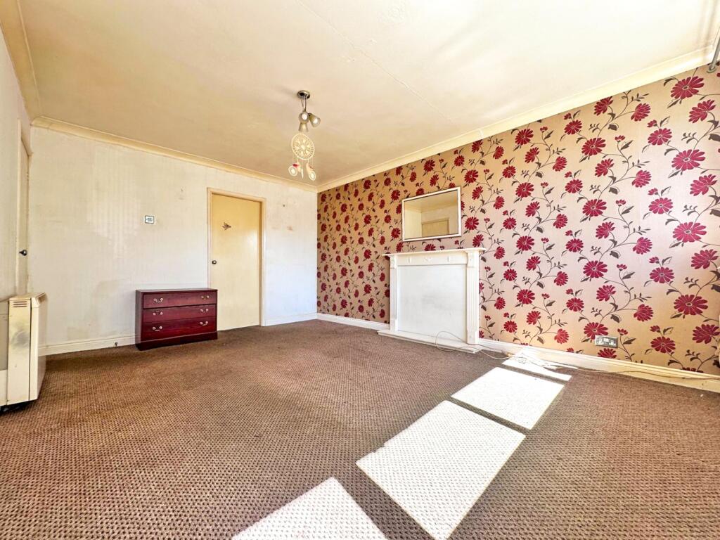 Tudor Court, TIPTON, DY4 8UU photo 4