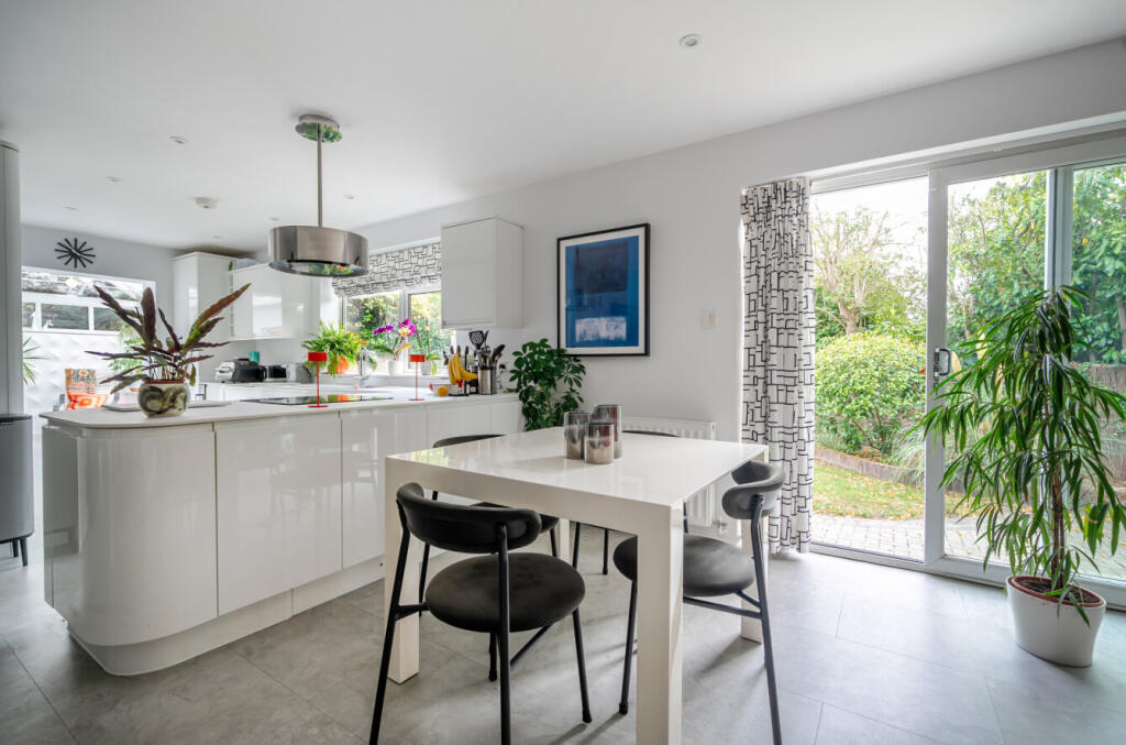 Yester Road, Chislehurst, Kent, BR7 photo 2