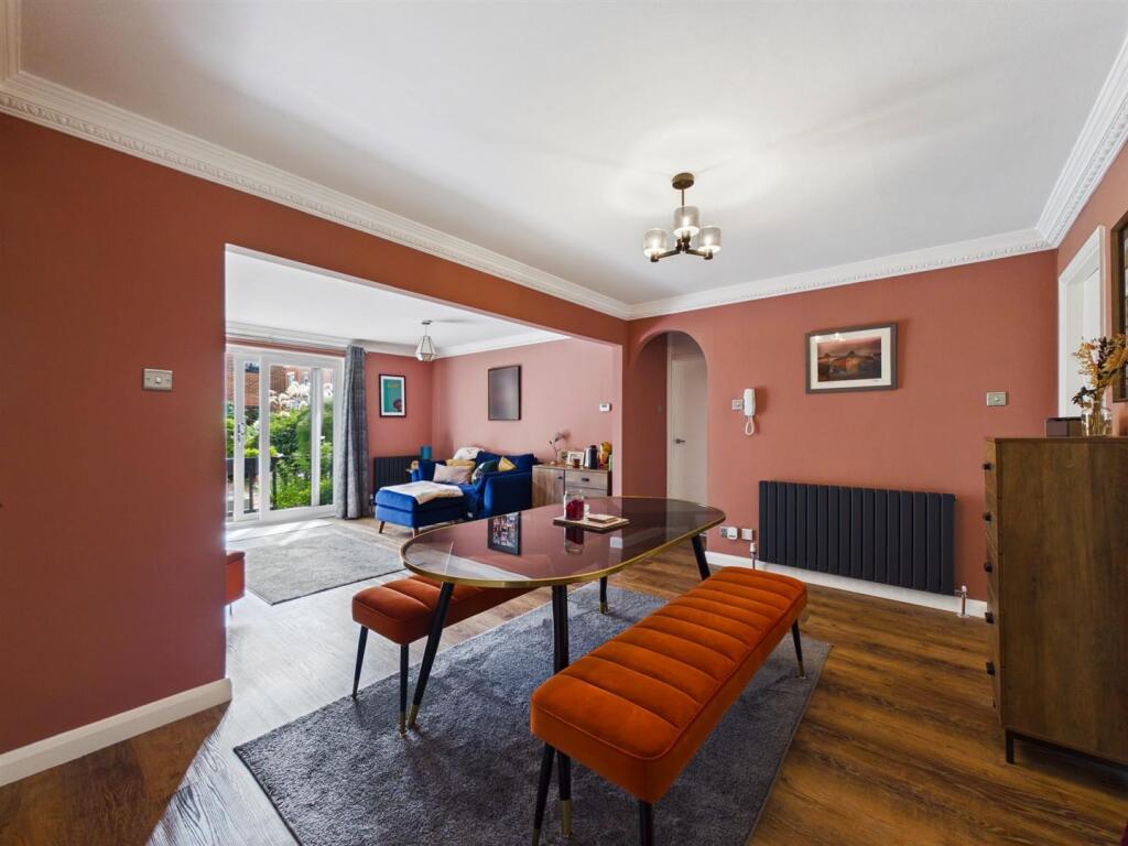 Apartment in Newcastle upon Tyne - View 3