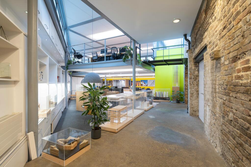 1 Rawstorne Place - Reception