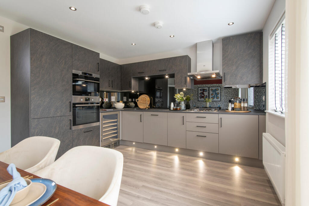 House in Stroud, Hunts Grove - View 4