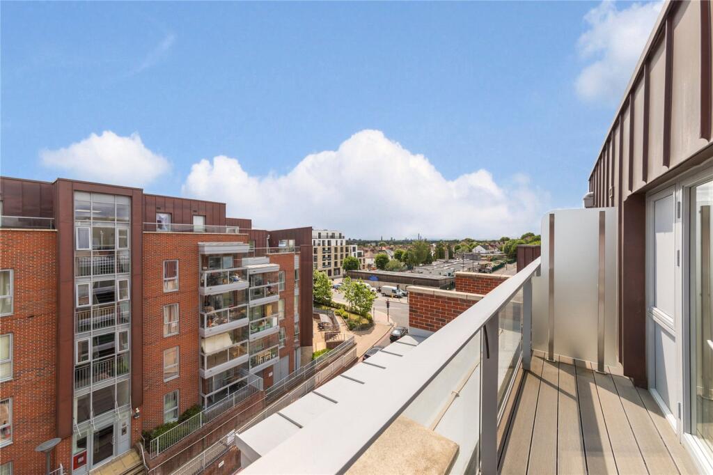 Apartment in London - More
