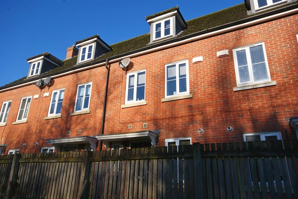 Main image of property: Muirfield Close, Doddington Park, Lincoln