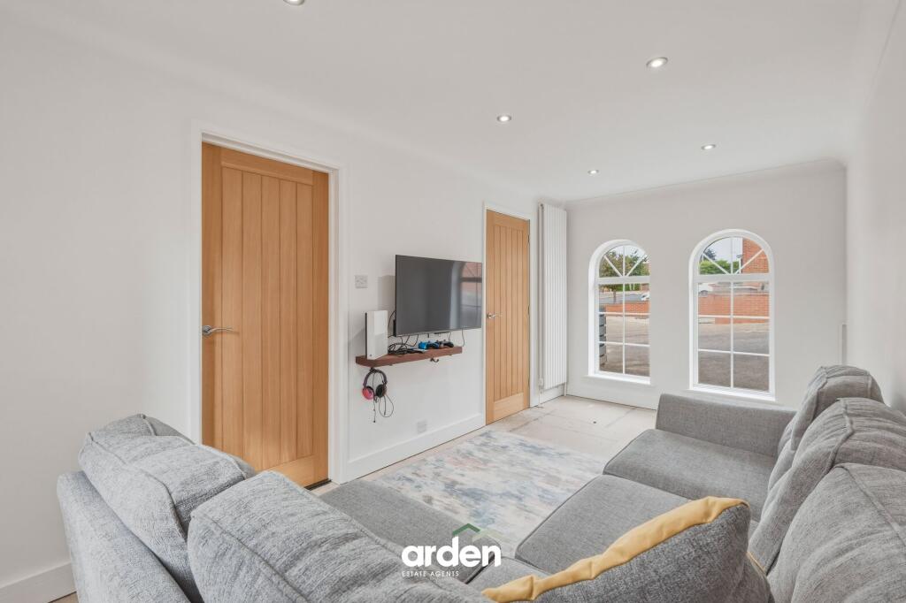 Chandlers Close, Redditch, B97 photo 5