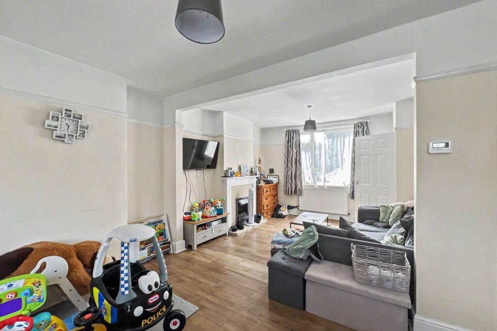 House in Ipswich - View 4
