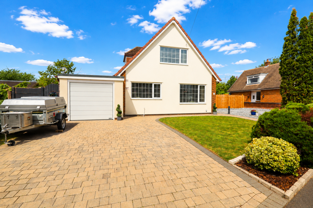 3-bed detached on Highgate Close, Newton, Preston, PR4, £385,000