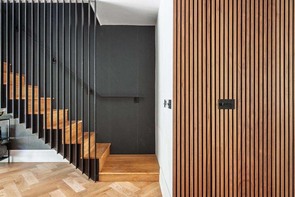 House in London - View 5