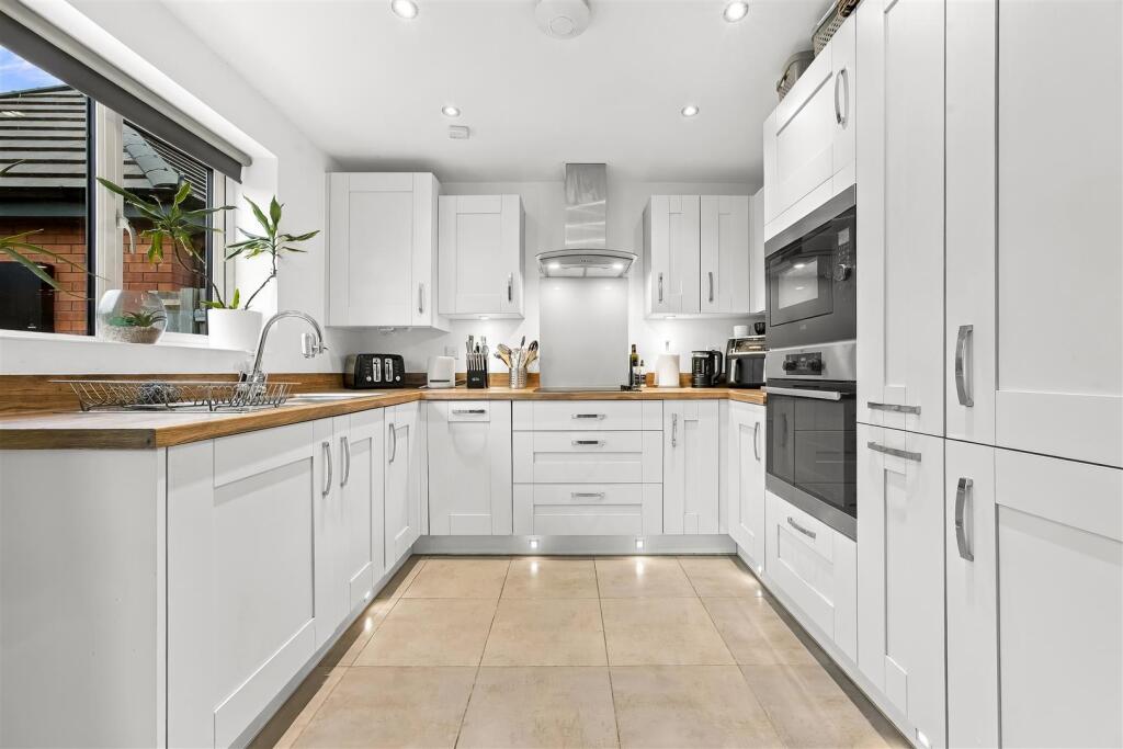 House in Keynsham, Bath and North East Somerset - View 5