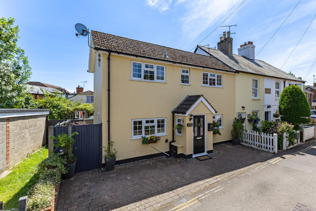 Main image of property: Tanhouse Lane, Alton, GU34