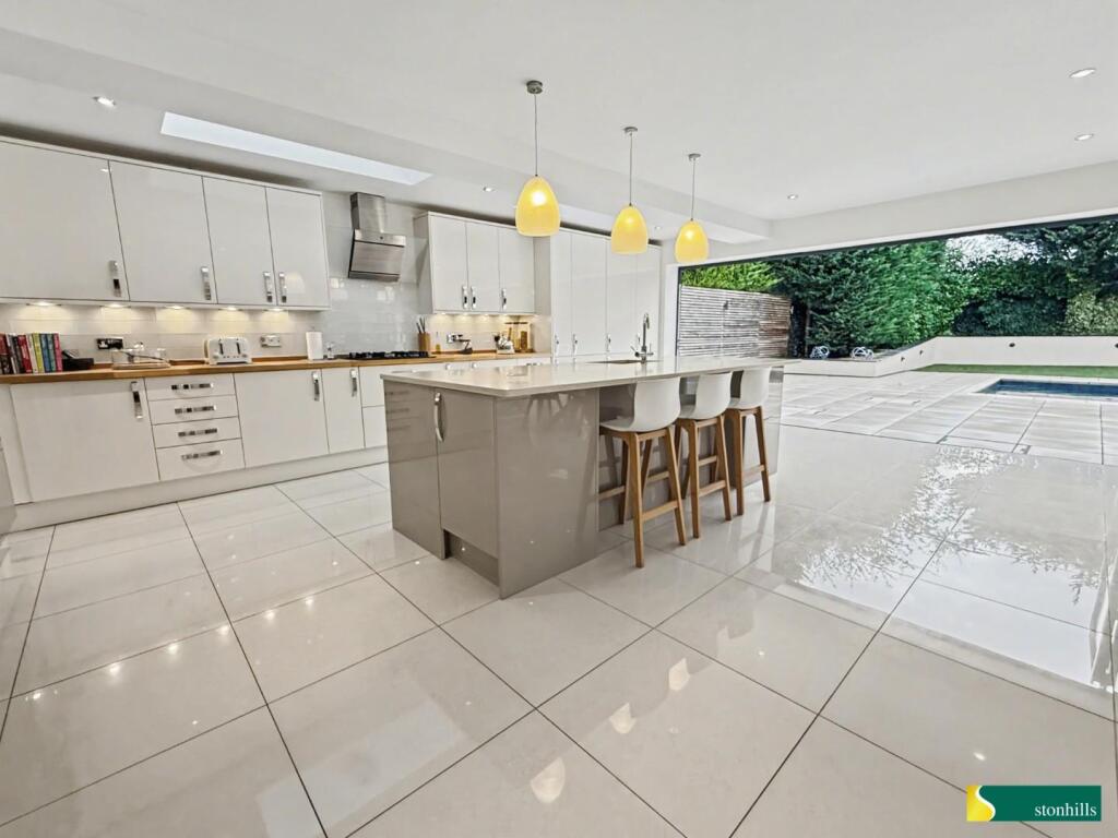 House in Northampton, Collingtree - View 2