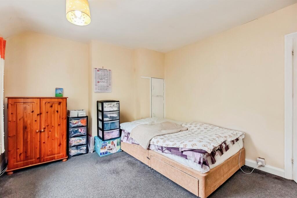 House in Kettering, Leisure Village - View 5