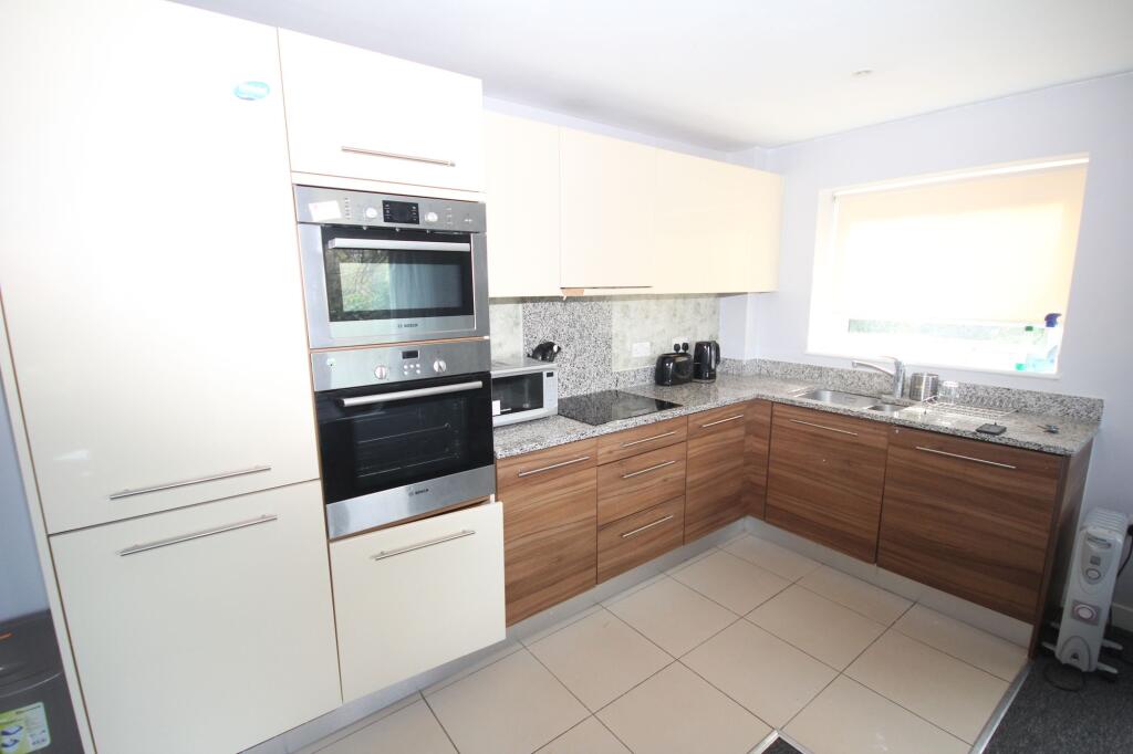 Apartment in Harrow - View 5