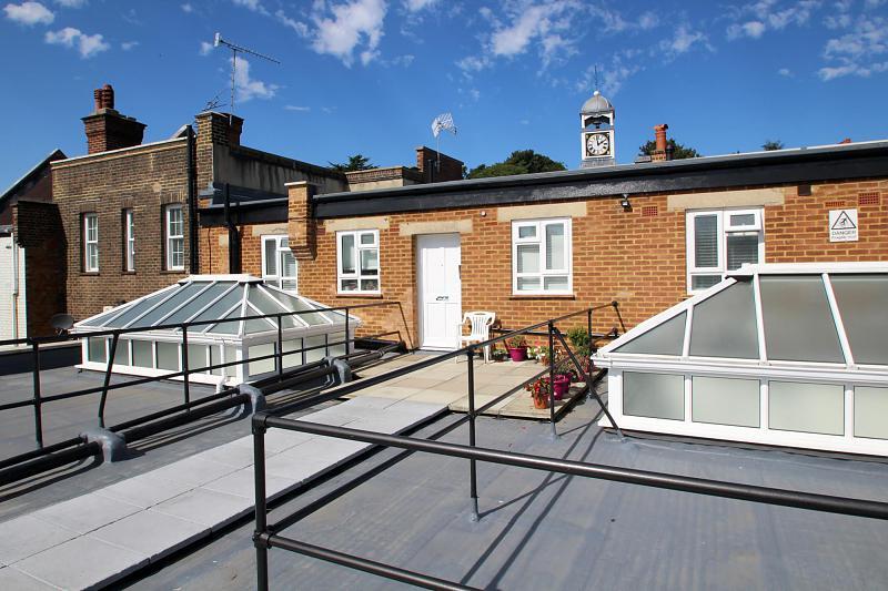Main image of property: High Street, Reigate, RH2
