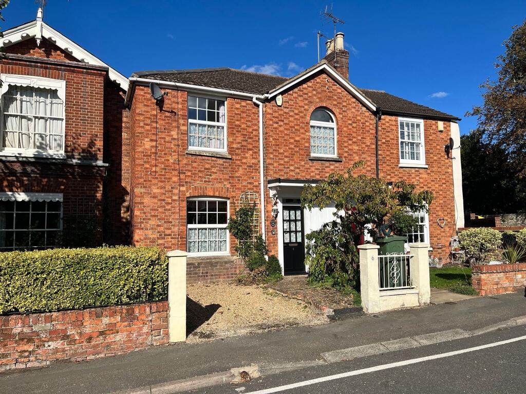 Main image of property: North Square, Newport Pagnell