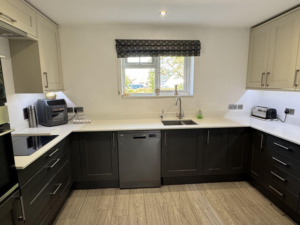 The Alisons, Burton Road, Wool, Wareham photo 2