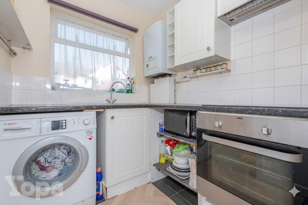 Apartment in Gravesham, Rosherville, Perry Street - View 3