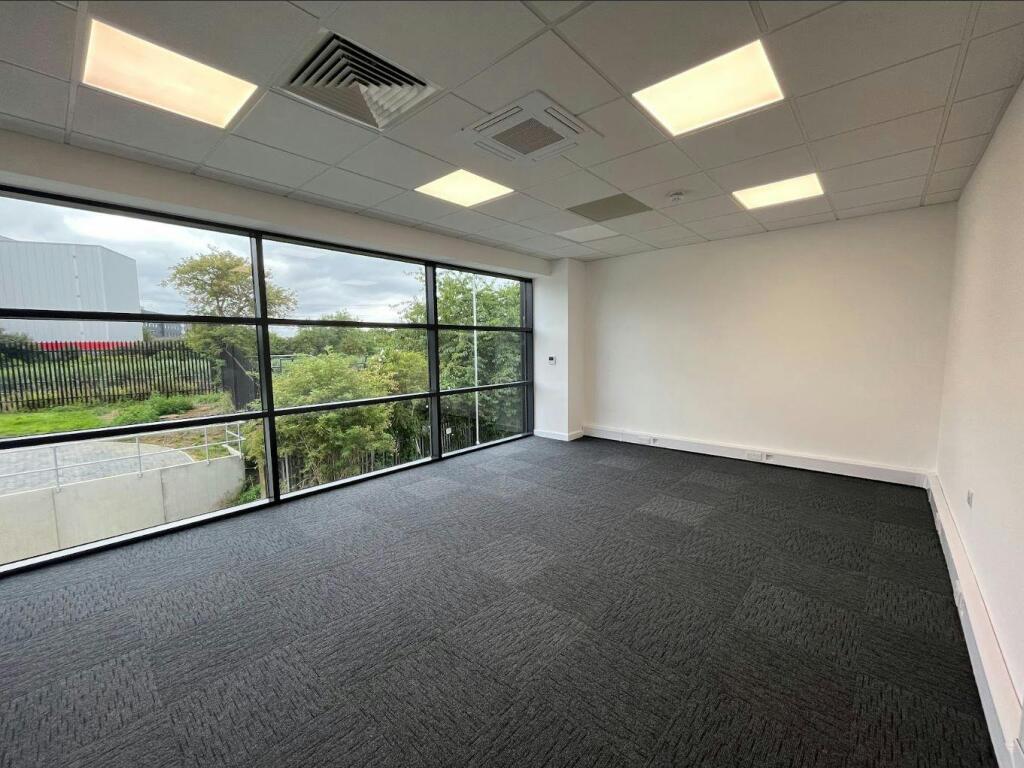Unit 6 Office suite.JPG