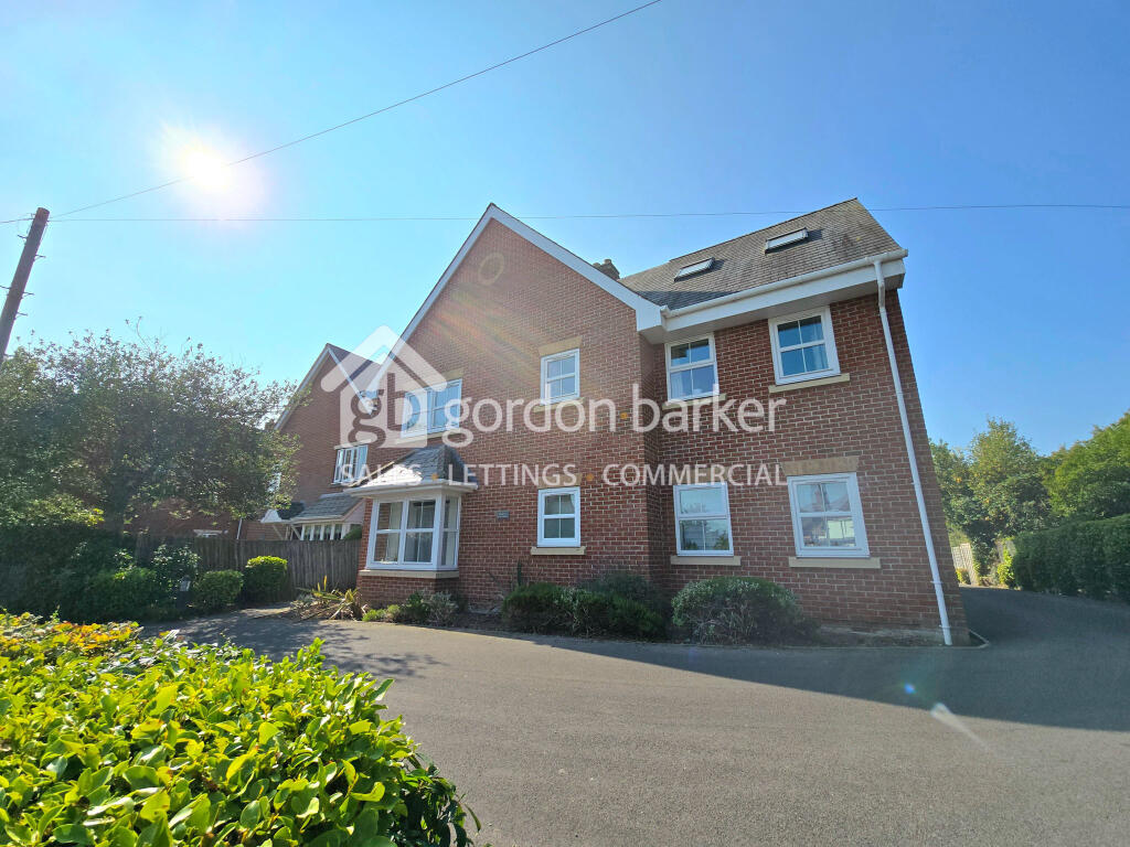 Main image of property: Beech Grange, Southampton Road, Ringwood, Hampshire