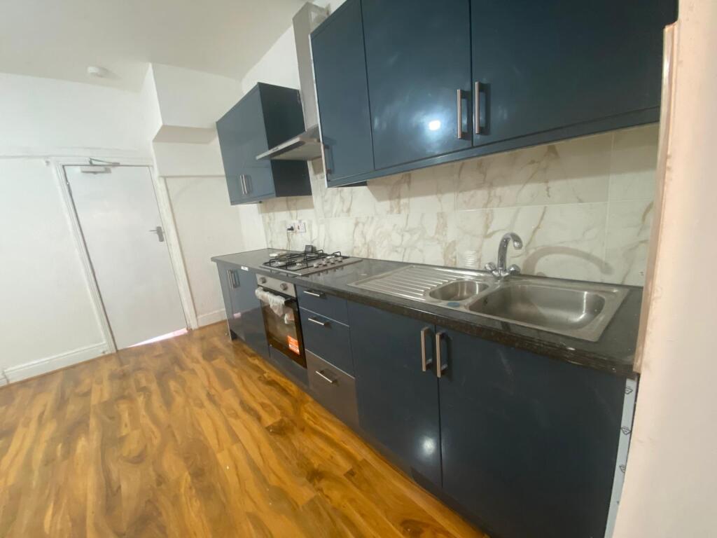 1 bedroom house share for rent