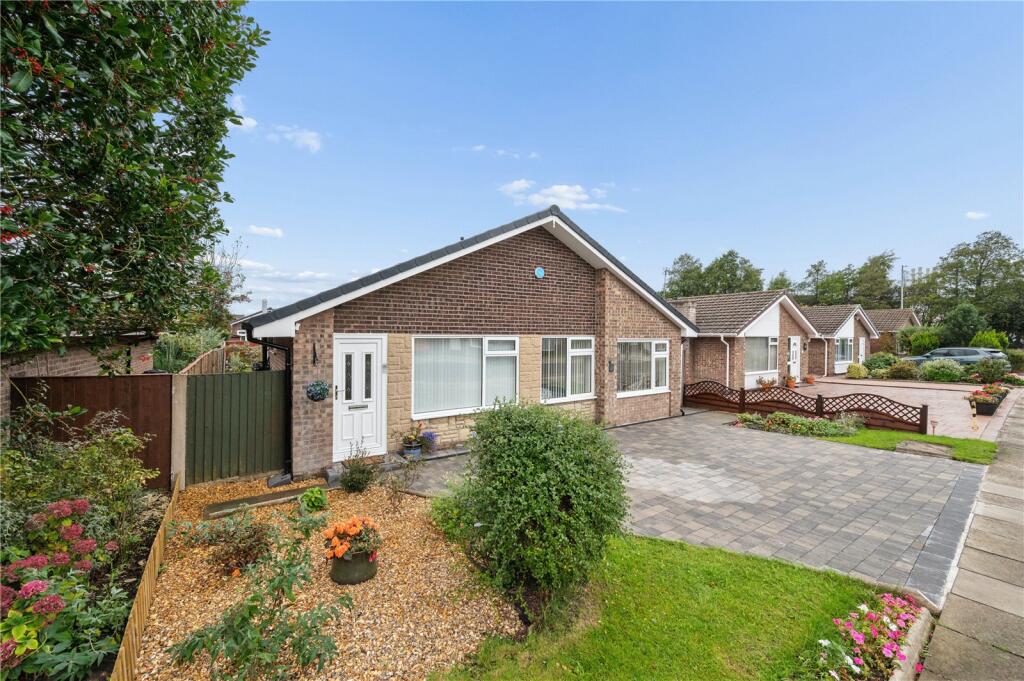 3-bed bungalow on Ovington Drive, Southport, Merseyside, PR8, £330,000