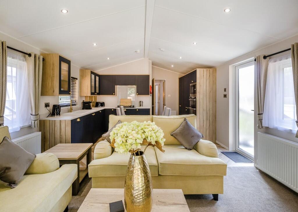 House in Messingham, North Lincolnshire - View 5