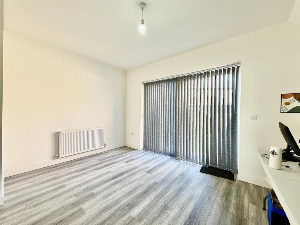 House in Swindon, Greenbridge, Lower Stratton - View 5