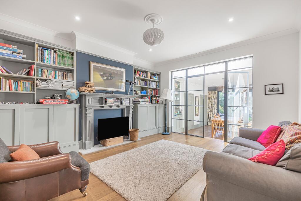 Main image of property: Suffolk Road, London, SW13