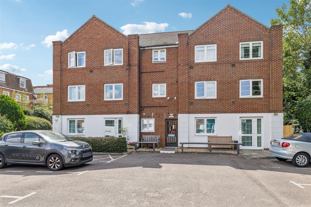 Apartment in Stevenage - View 5