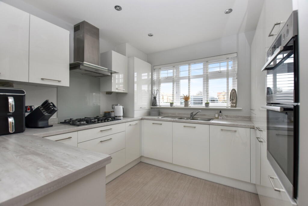 Firth Way, STANLEY, Wakefield WF3 4FQ photo 4