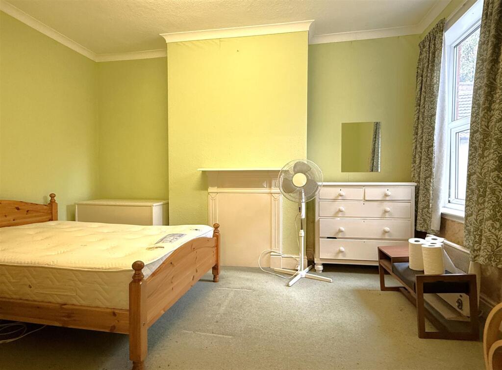 Waterloo Road, Wolverhampton - View 6