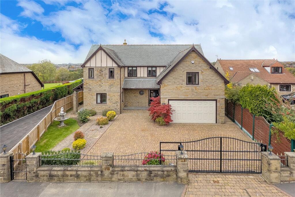 5-bed detached on The Nook, Tingley, Wakefield, West Yorkshire, £699,995