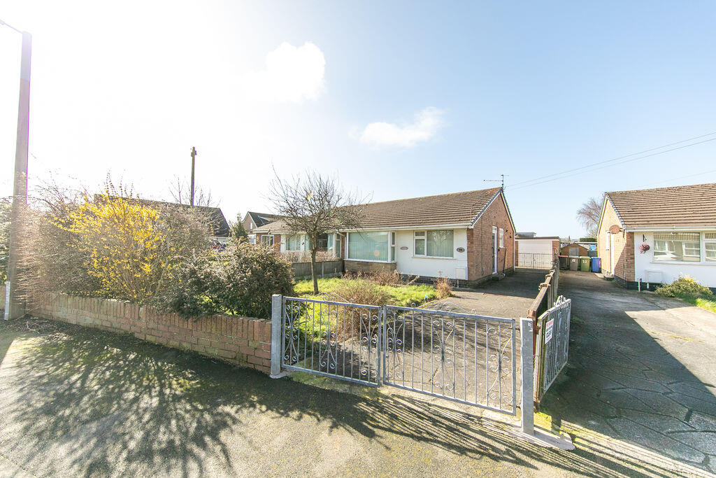 No. 24 Maplewood Avenue, Preesall, Lancs FY6 0PU photo 2