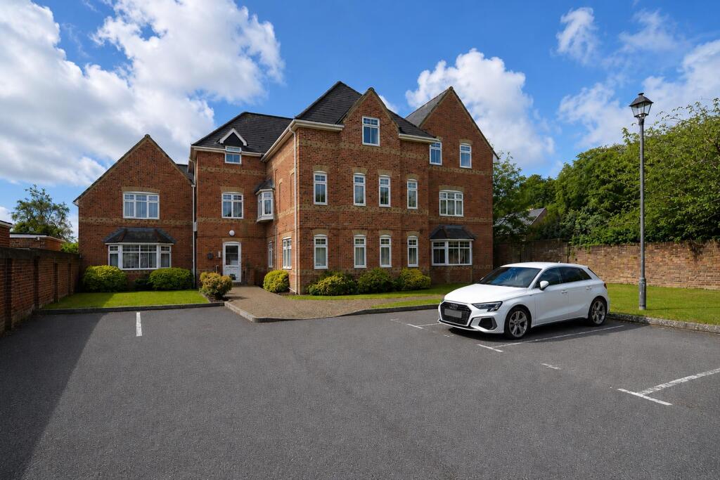 Apartment in Fareham, Hampshire - View 5