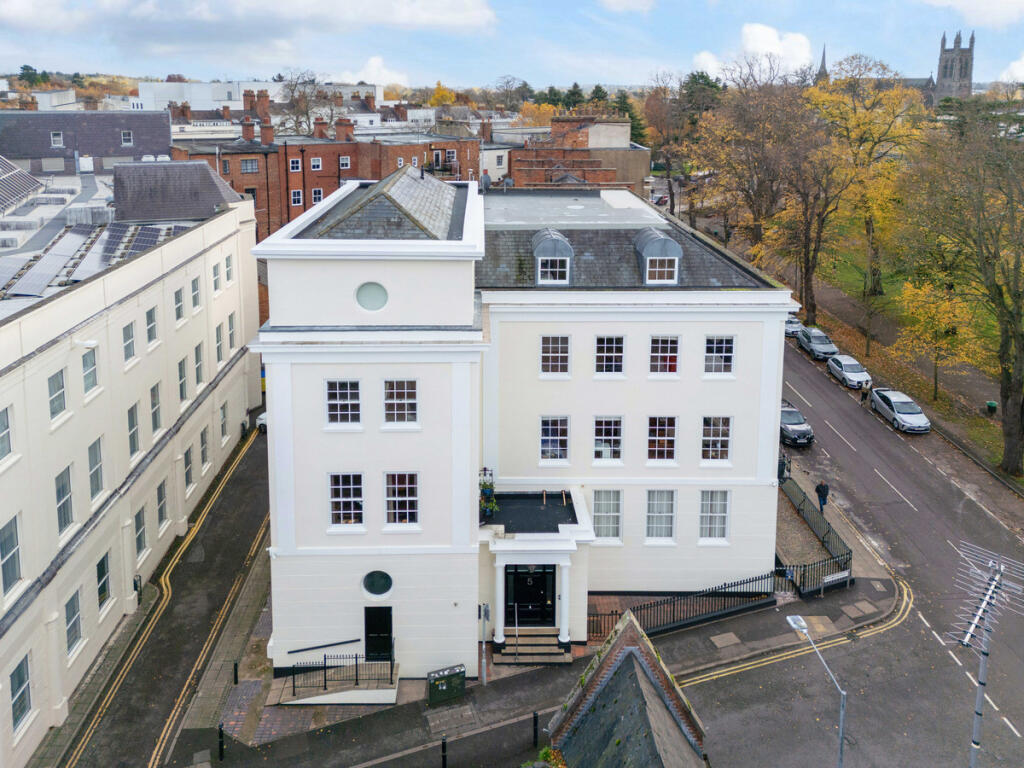 Dormer Place, Leamington Spa, Warwickshire CV32 5AA photo 4